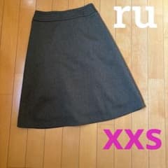 ru スカートのサムネイル