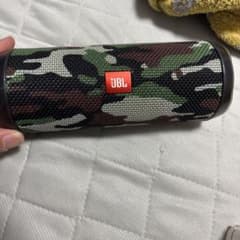 JBL FLIP4 ワイヤレススピーカー 本体 迷彩柄のサムネイル