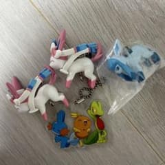 ポケモン フィギュア キーホルダー アクリルチャーム 4点セットのサムネイル