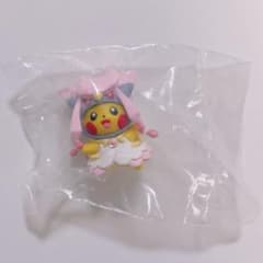 ポケモン メガポンチョを着たピカチュウフィギュアコレクション メガ
