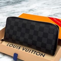 ルイヴィトン　美品　ダミエ　グラフィット　ジッピーウォレット　ヴェルティカル　黒
