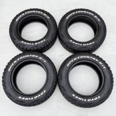 ②トーヨーオープンカントリーRTホワイトレター215/65R16 4本