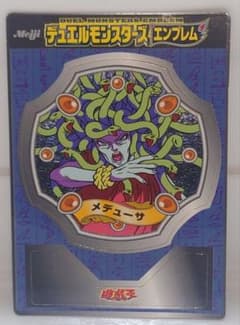 遊戯王 明治 エンブレムカード メデューサ 遊戯王 明治 エンブレムカード メデューサ - メルカリ