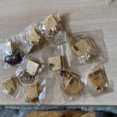 ピアスのサムネイル