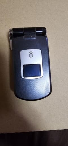 ファイナルファンタジー7 NTTドコモ FOMA P900iV FF7 ガラケー ファイナルファンタジー7 NTTドコモ FOMA P900iV FF7 ガラケー - メルカリ