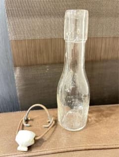 レア☆レトロ牛乳瓶　機械栓付き！のサムネイル