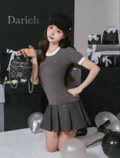 Darich ベルトデザインロゴプリーツニットミニワンピース グレー Fのサムネイル