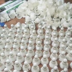 バドミントンシャトル ヨネックス 360球のサムネイル