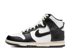 Nike WMNS Dunk High "Vintage Black"のサムネイル