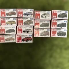 トミカファミリーカー14台まとめ売り - メルカリ