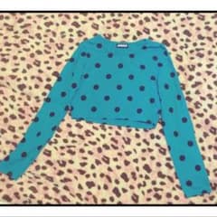 臍だしTシャツのサムネイル