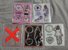 =LOVE 髙松瞳 アクリルスタンドのサムネイル