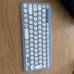 Logicool Pebble Keys 2 K380s 本体のサムネイル