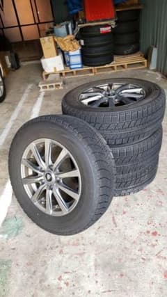 さくら様専用　スタッドレスブリヂストン　205/65R15 アルミホイールのサムネイル