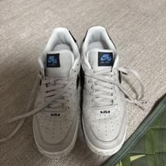 Nike Air Force 1 ホワイト/ブラック チェック柄のサムネイル
