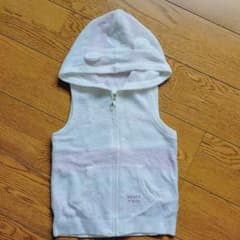 値下げ!!＊新品・未使用ジェラピケ　クマ耳ベスト size120-130のサムネイル