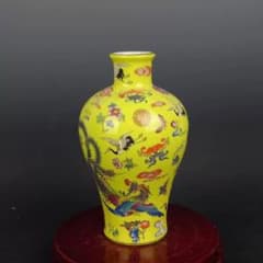 清雍正黄地粉彩龍鳳紋梅瓶 景徳鎮 陶磁器 装飾品 現代工芸品 美術品 置物 清雍正黄地粉彩龍鳳紋梅瓶 景徳鎮 陶磁器 装飾品 現代工芸品 美術品