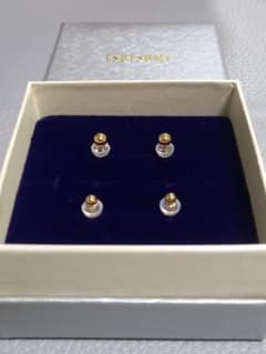 ツツミ ピアス k18 18金 3ミリ 4ミリ 丸玉ピアス - メルカリ