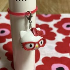 ハローキティ メガネチャーム 赤リング付きのサムネイル