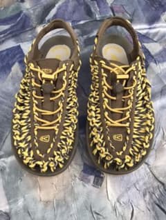 KEEN UNEEK 2色　show Sora MAMA様専用のサムネイル