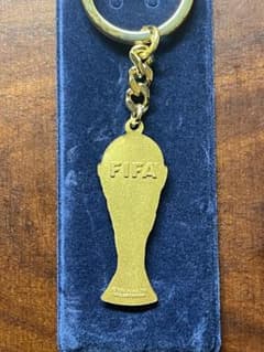 【GDE Bertoni社】FIFAワールドカップトロフィ　キーホルダー GDE Bertoni社】FIFAワールドカップトロフィ キーホルダー | Mercari