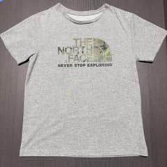 本日限定SALE❗️THE NORTH FACE カモフラロゴ Tシャツ グレーのサムネイル