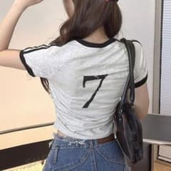 DAZY レディース カラーブロック ストライプ レタープリント T シャツのサムネイル