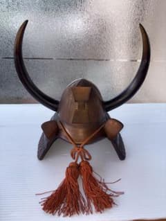 戦国武将　山本勘助　置物 飾り兜 時代物 戦国武将 山本勘助 置物 飾り兜 時代物 - メルカリ