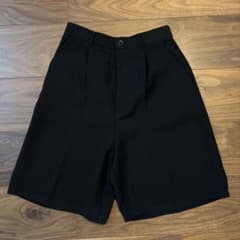 GU タックハーフパンツ ブラック Sサイズのサムネイル