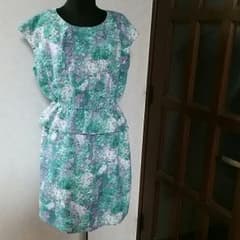 ペプラムワンピース美品のサムネイル