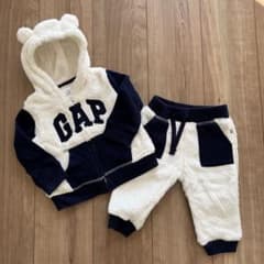 babyGAP ギャップ　くまさんセットアップ　スウェット　パーカー　もこもこのサムネイル