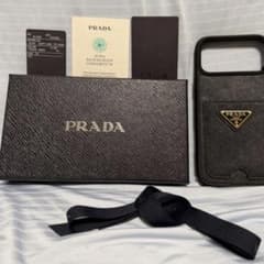 PRADA iPhone 17 Pro Max ケース サフィアーノレザーのサムネイル