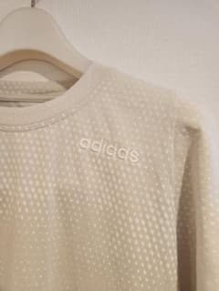 adidas トレーニングウェアのサムネイル