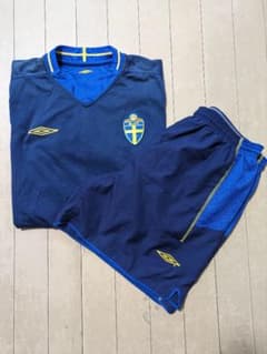 UMBRO アンブロ スウェーデン代表 リバーシブル ユニフォーム セットアップのサムネイル