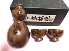 「ゆめ太閤」 丹波立杭焼ぐい呑セット 未使用品 　(徳利２本ぐい呑み茶碗４個)のサムネイル