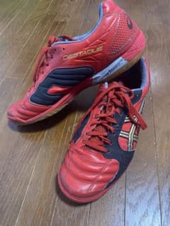 フットサルシューズ　アシックス　デスタッキのサムネイル
