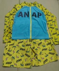 【ANAP KIDS】水着上下セット　120～130㎝のサムネイル