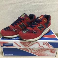 new balance チェック柄スニーカーWRT580_WB RED/NAVYのサムネイル
