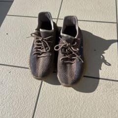 Yeezy Boost 350 V2 グレー/ベージュのサムネイル