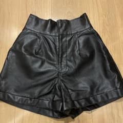 GRL フェイクレザー ショートパンツ ブラック Mのサムネイル