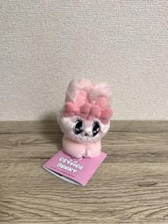 エスターバニー ふわふわマスコット 寝そべり ぬいぐるみのサムネイル