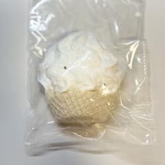 Qiaokobear　チョコベア　スクイーズ　粉付き　ソフトクリームのサムネイル
