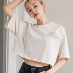 SHEIN Tシャツのサムネイル