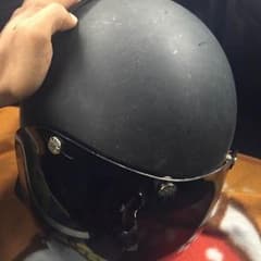 ヘルメットのサムネイル