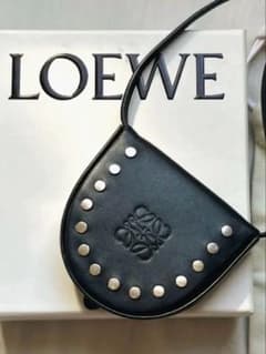ロエベミニヒールポーチ【定価¥68200】 ロエベミニヒールポーチ【定価¥68200】 - メルカリ