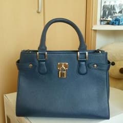 ハンドバックのサムネイル