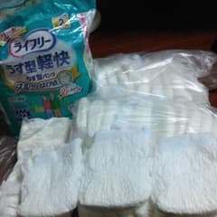 大人用リハビリパンツ三種（開封済み）のサムネイル