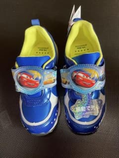 【新品未使用】Disney カーズ 光るキッズスニーカー マジックテープ　19㎝