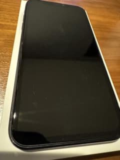 【背面傷あり】Apple iPhone 11 ブラック アイフォンイレブンのサムネイル