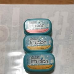 abc様専用  Schick Intuition  替え刃のサムネイル